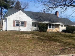 156 Club House Dr, Willingboro, NJ 08046