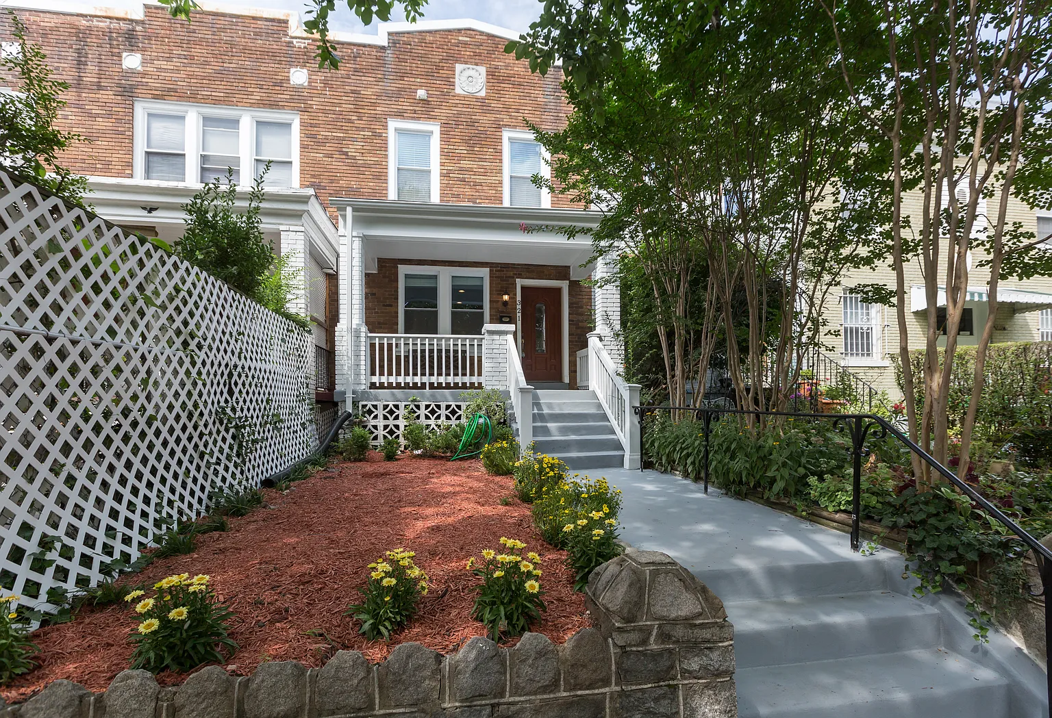 321 Kentucky Ave SE photo 1