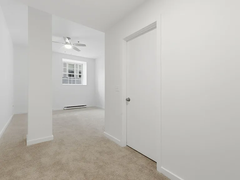 30 Monument Sq #101 — Photo 8