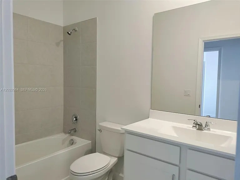 652 SE Lake Falls St — Photo 11