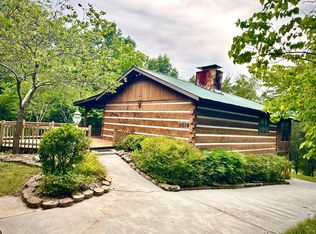 1819 Ridgecrest Dr, Dandridge, TN 37725