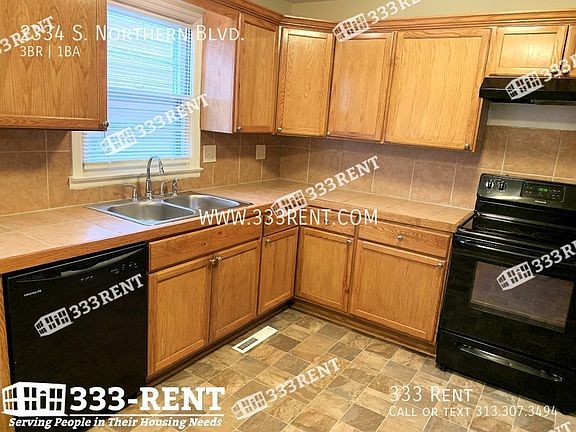 3rd image of 2334 S Northern Blvd