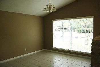 4th image of 11642 Chuckson Dr