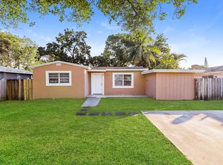 6054 SW 19th St, Hollywood, FL 33023