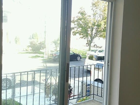 3rd image of 308 Delaware Ave #2