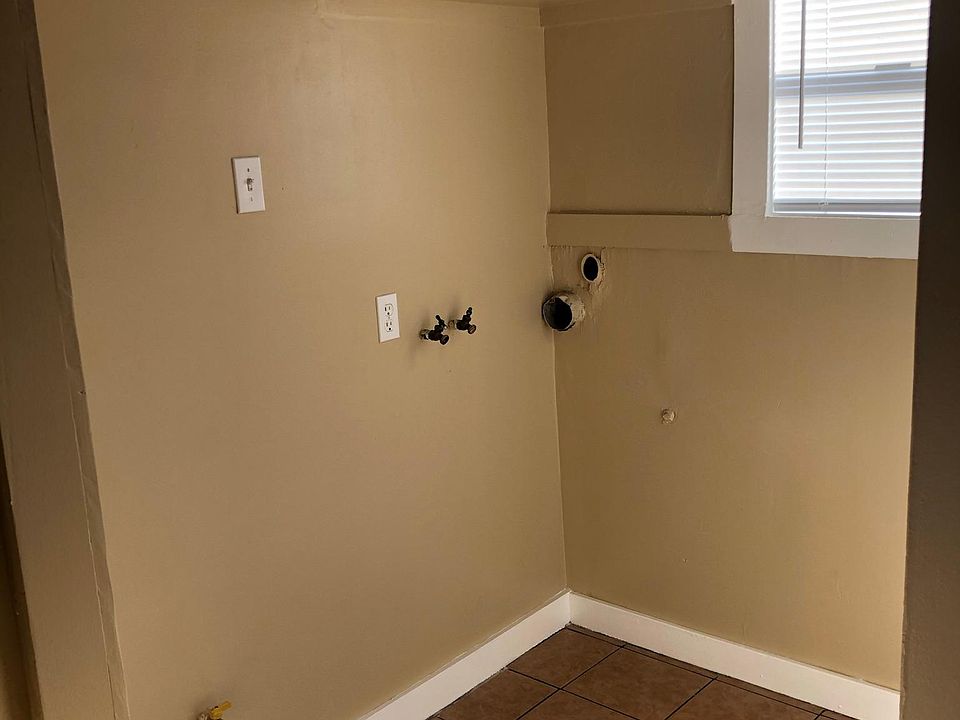 1st image of 2468 Sonoma St