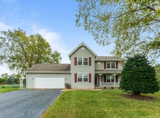 391 Larimar Trl, Valparaiso, IN 46385