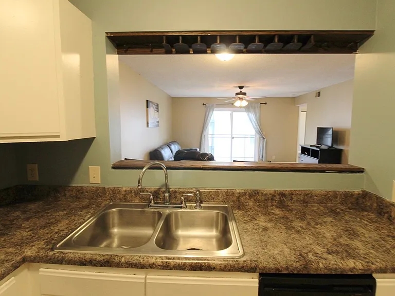 1390H Hunters Rd — Photo 23