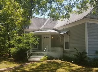 812 E 14th St, Bonham, TX 75418