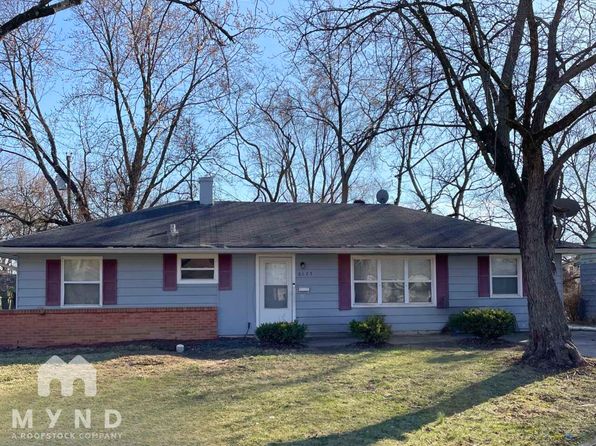 6125 Roselawn Dr