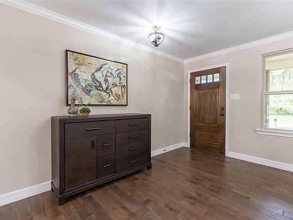4th image of 2518 Little Creek Dr