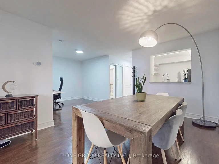 5418 Yonge St #511 — Photo 2