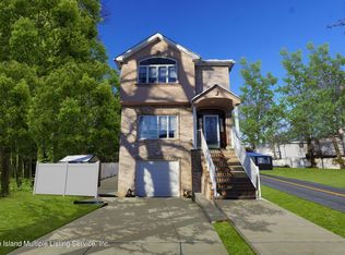 614 Page Ave, Staten Island, NY 10307