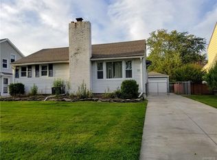 96 Willow Breeze Rd, Buffalo, NY 14223