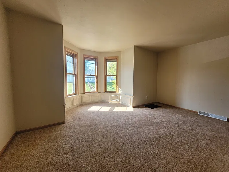 2 bed, 1.0 bath, 800 sqft, $950 — Photo 3