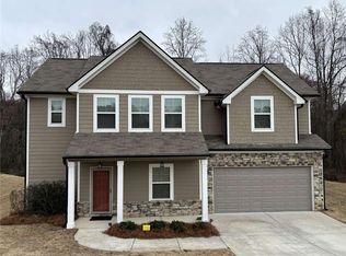 940 Fellowship Rd, Fairburn, GA 30213