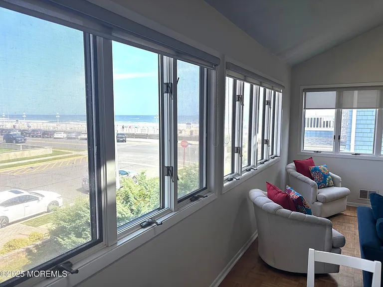 7 Lincoln Ave — Photo 16