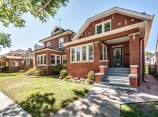 7736 S Bennett Ave, Chicago, IL 60649