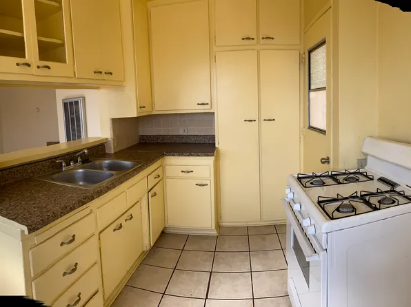 438 W Ramona Dr, Rialto, CA 92376