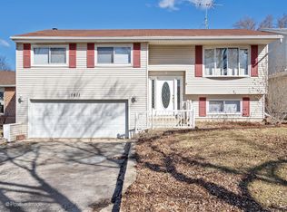 1611 Wilson Ave, Wheaton, IL 60189