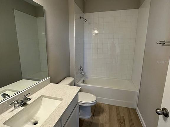 5th image of 4478 Davos Dr