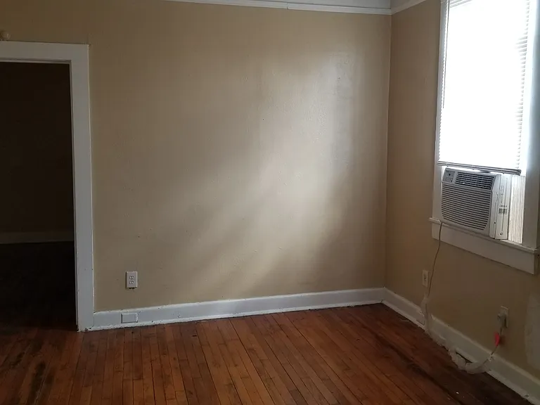 1833 Saint Anthony St — Photo 5
