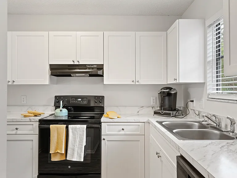 2572 Monica Ct #3 — Photo 9