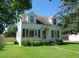 1012 3rd St E, Thief River Falls, MN 56701