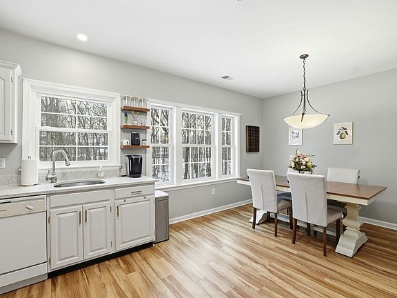 3rd image of 219 Allerton Commons Ln Unit 219