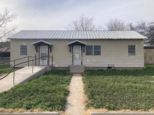 307 Harte St, Iraan, TX 79744