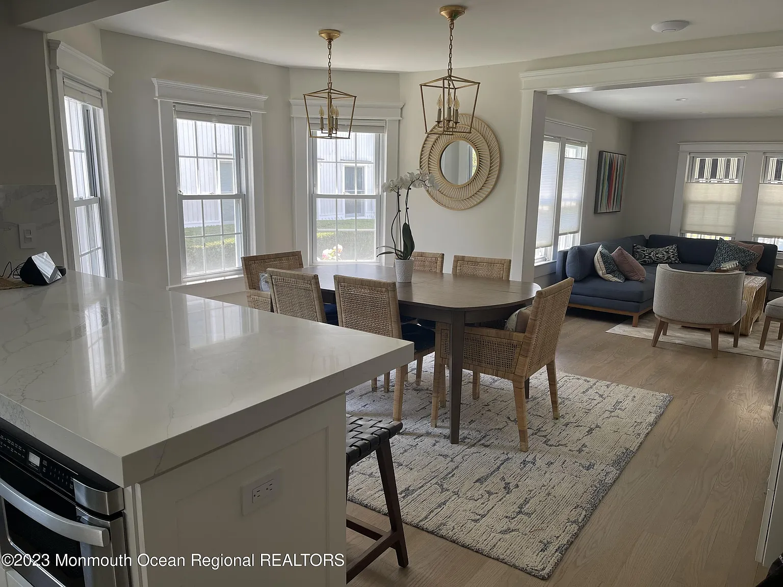 6 bed, 3117 sqft, $22,500 — Photo 2