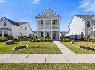 889 Carnes Xing, Summerville, SC 29486