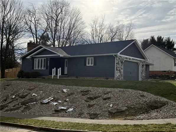 568 Lockport Ave SW, New Philadelphia, OH 44663