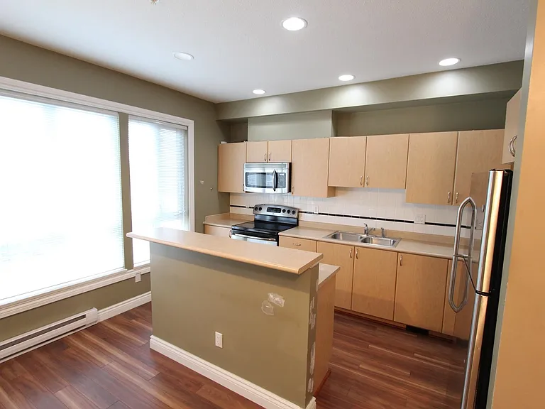 160 Pembina St #33 — Photo 6
