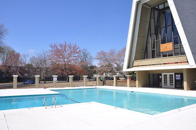 2nd image of 162 Viking Ct APT 3
