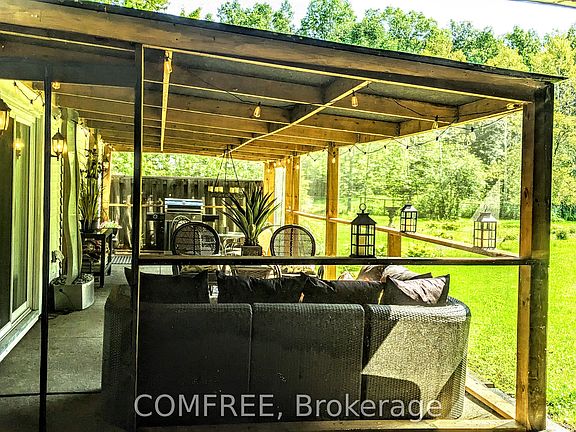 4th image of 8950 Brown Rd