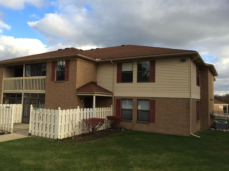 19257 Surrey Ln, Northville, MI 48167 Zillow