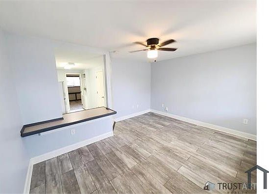 4th image of 4214 Richmond St Floor 1