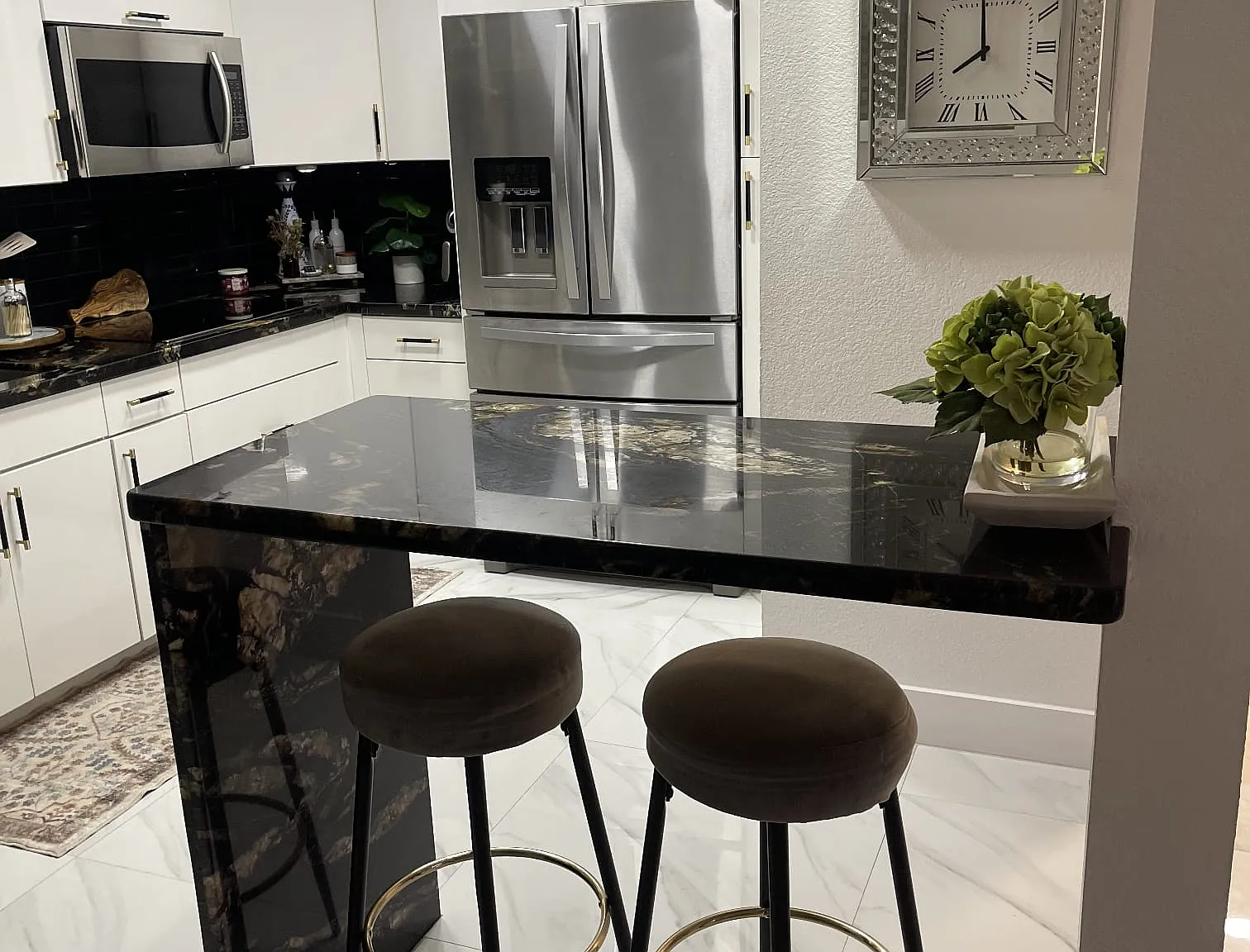 2 bed, 2.0 bath, 918 sqft, $2,600 — Photo 3