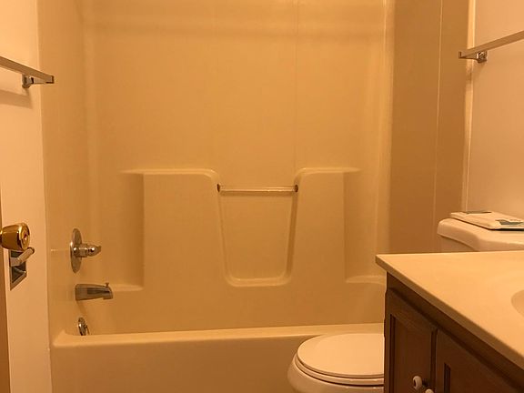 5th image of 640 Northwood Ct