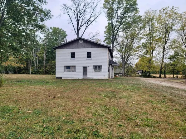 530 W Jackson St, Galveston, IN 46932