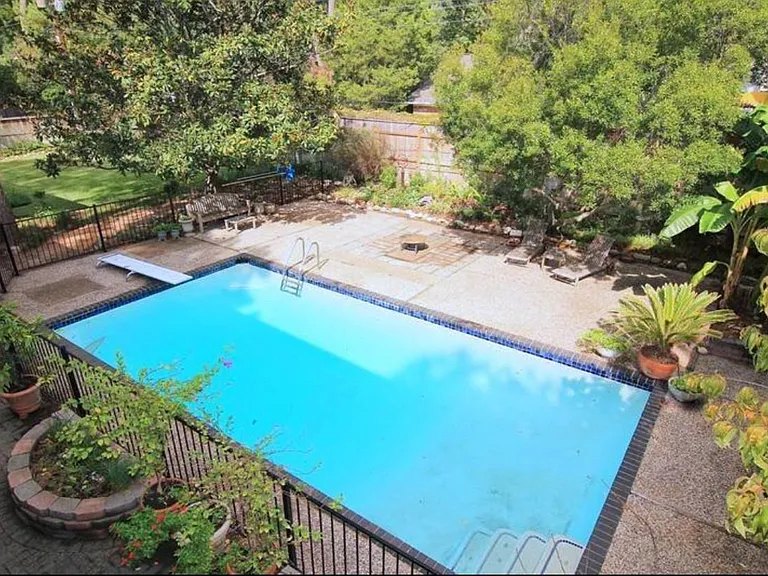 11910 Steppingstone Ln — Photo 14