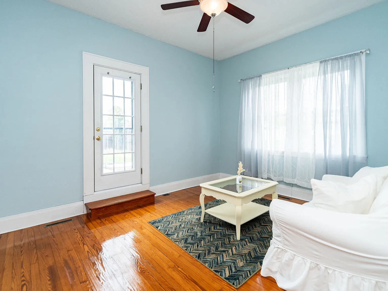 2 bed, 1250 sqft, $1,500 — Photo 4