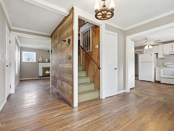 3rd image of 154 Dante Rd