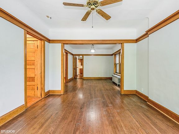 4th image of 3755 N Magnolia Ave #2