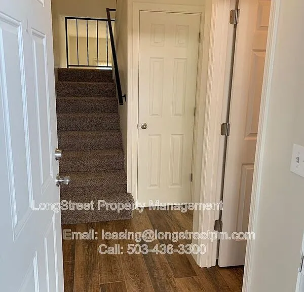 3161 N Shore Dr SE #4 — Photo 3