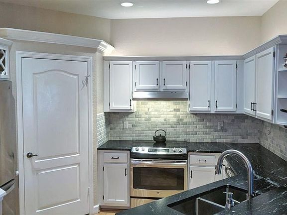 2nd image of 617 Island Place Way #617