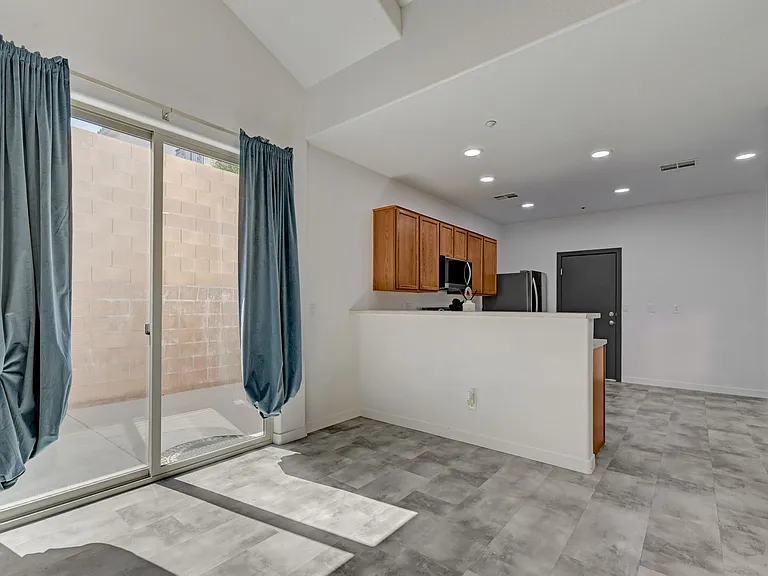 9929 Markhorn Ct — Photo 12