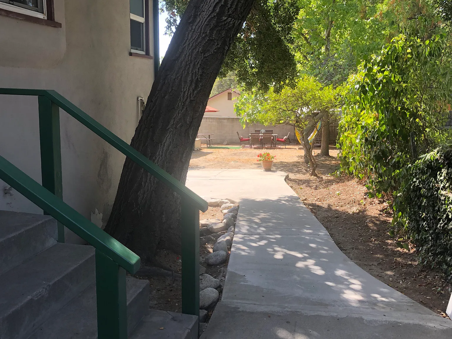 W Laurel Ave, Sierra Madre — Photo 1