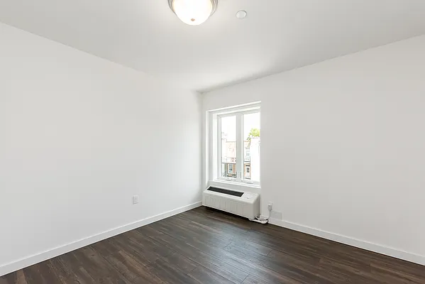 Rented by Modern Spaces | media 3